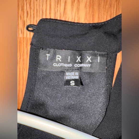 Trixxi Black and Red Chevron Maxi Skirt - Picture 3 of 3